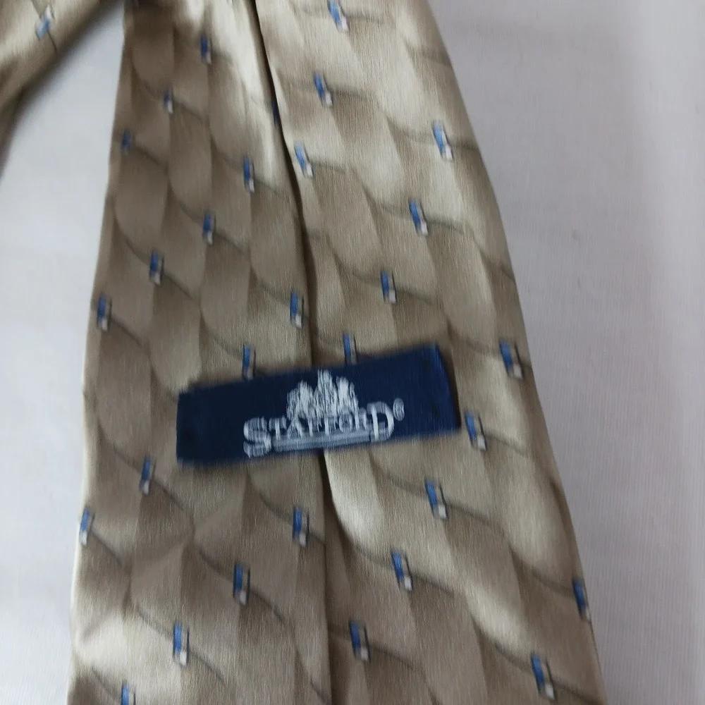 Stafford Men's 100% Silk Woven Tie Beige & Blue Geometric Pattern